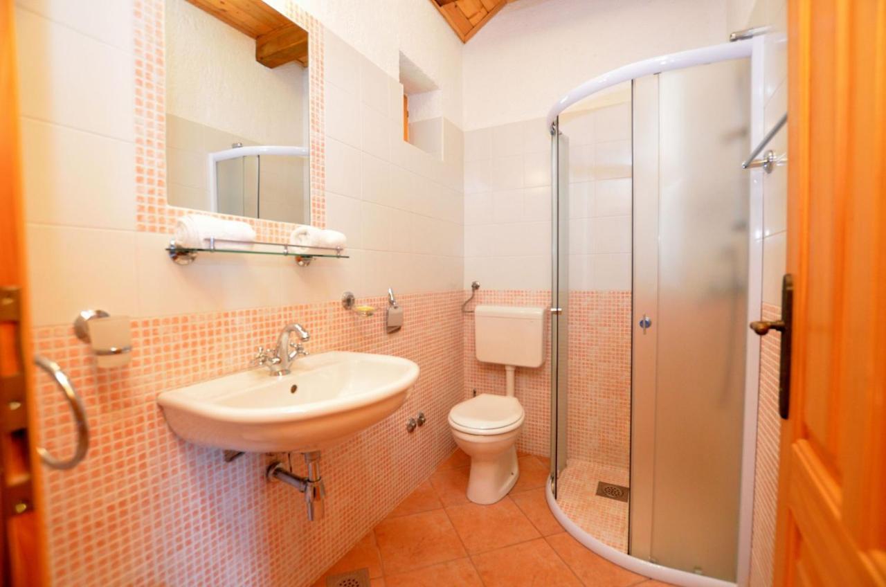 Villa House Mikleus Laurana Esterno foto